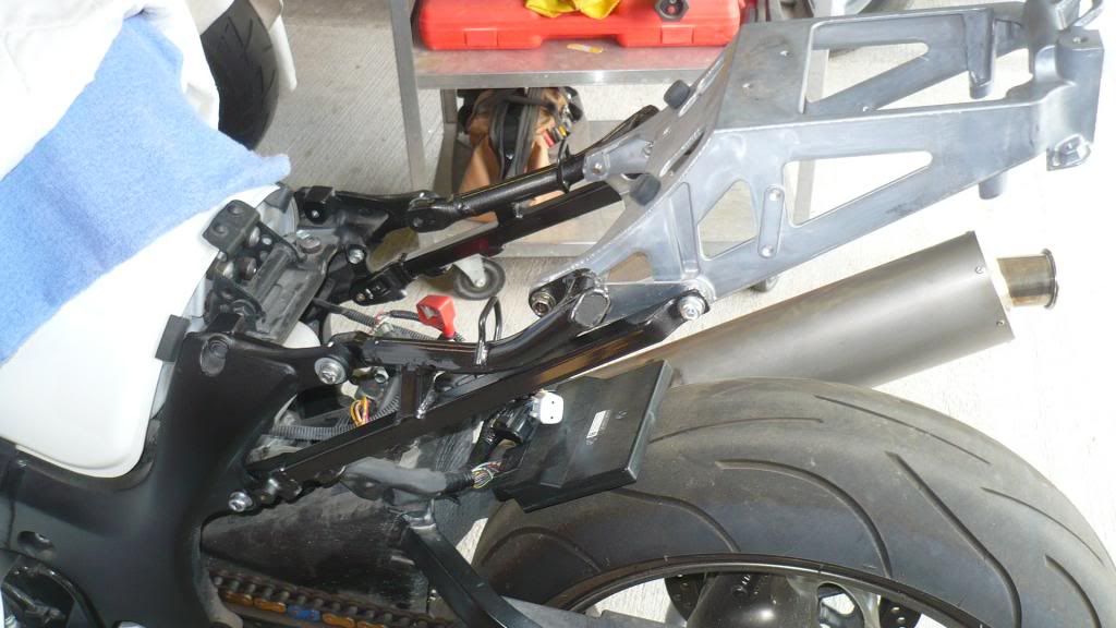 Hayabusa+Gsxr+1000+Tail+Conversion The new rails mated with the GSXR1000 seat box. Both 2007 and 2008 ...