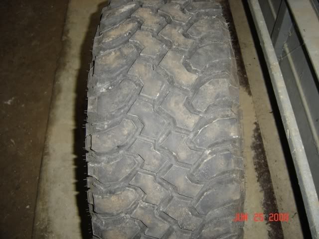 trucktires002.jpg