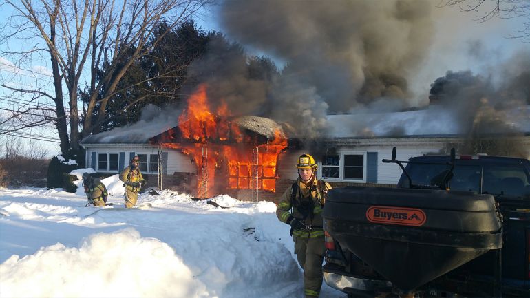 BRET MICHAELS's Childhood Home Destroyed In Fire