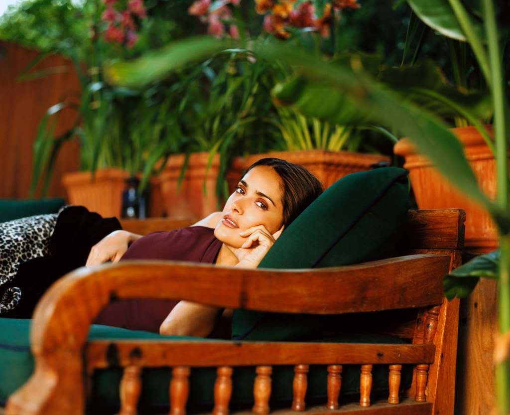 51775_Salma_Hayek__Home_shoot_4_122.jpg