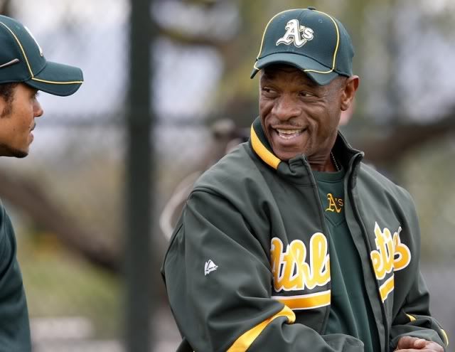 Lot Detail - 1998 RICKEY HENDERSON OAKLAND A'S GAME-WORN ALTERNATE