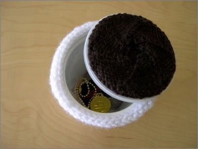 knit coffee cup