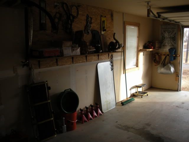 http://i197.photobucket.com/albums/aa271/shrekb18/New%20Shop/DSCN1351.jpg?t=1297729952