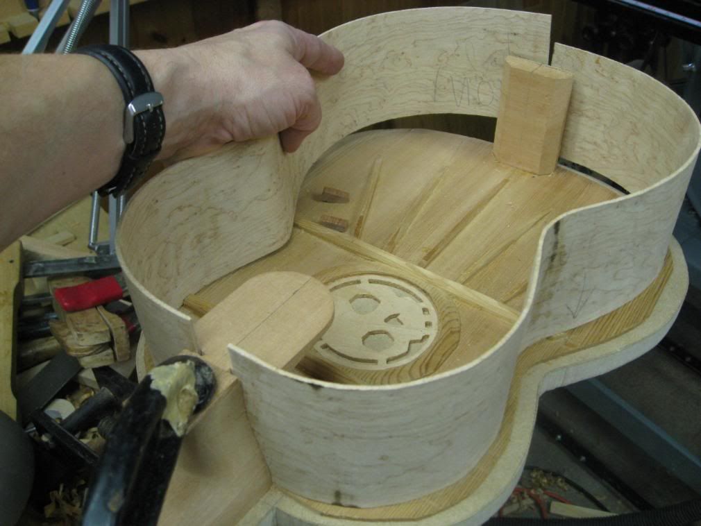 Re: Building a Guitar 6 -- Bracing the top & assembly
