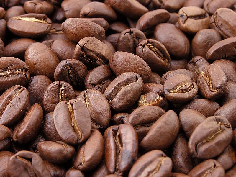 800px-Roasted_coffee_beans.jpg