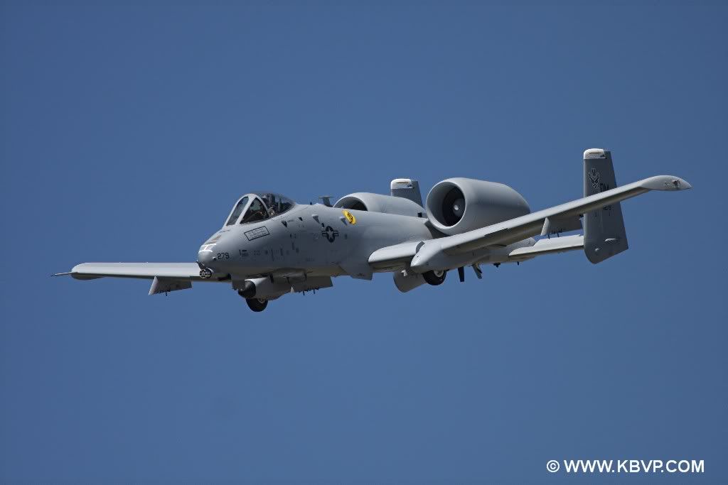 IMAGE: http://i197.photobucket.com/albums/aa5/KBVP/A-10DivingBealeSat.jpg