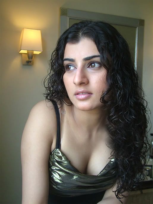 Archana,hot and sexy archana,Vegam Movie Photo Gallery,Vegam movie actress archana photo gallery,Tamil movie Vegam